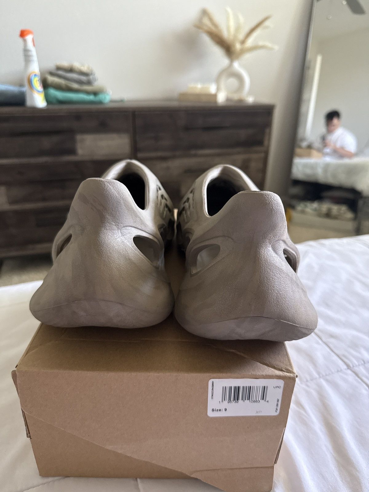 Yeezy Yeezy Rnnr Size US 9 / EU 42 - 4 Thumbnail