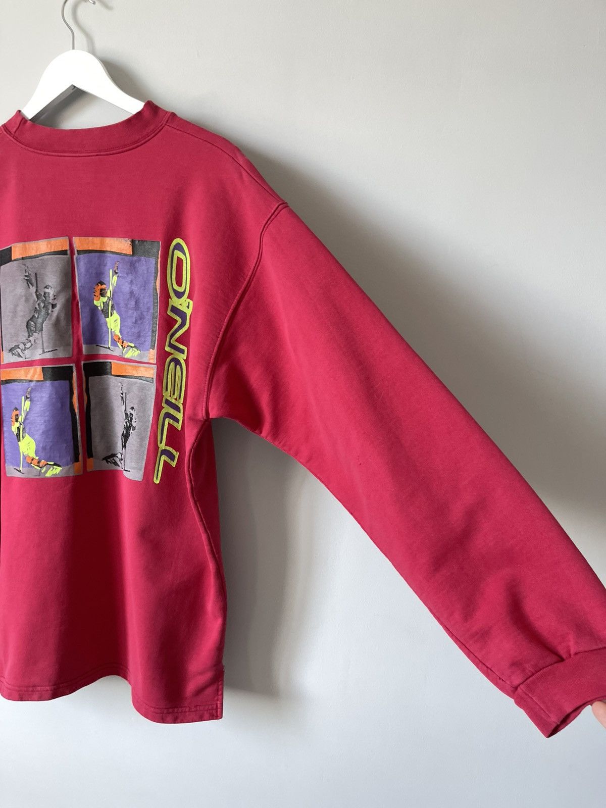 O'Neill Vintage 90s O'Neill Snowboard Surf Ski Faded Crew Sweatshirt Size US L / EU 52-54 / 3 - 8 Thumbnail