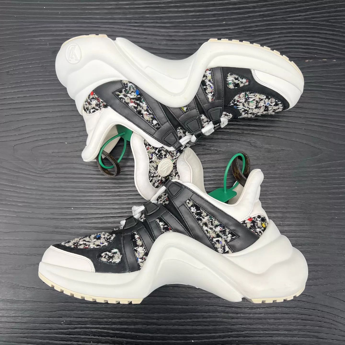 Louis Vuitton LV Archlight White & Black Wool Sneaker 38.5 Size US 8 / IT 38 - 2 Thumbnail