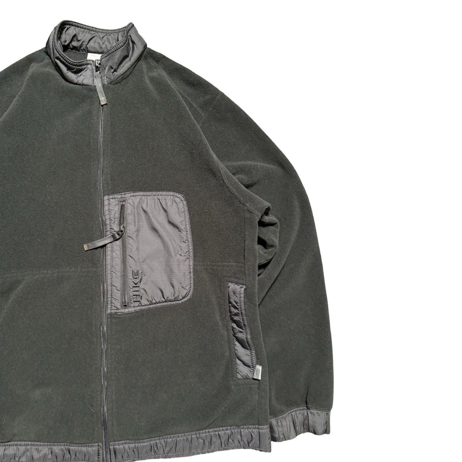 Nike Vintage Y2K Nike Hybrid Fleece Jacket size M Zip Up Grey Tag Size US M / EU 48-50 / 2 - 2 Thumbnail