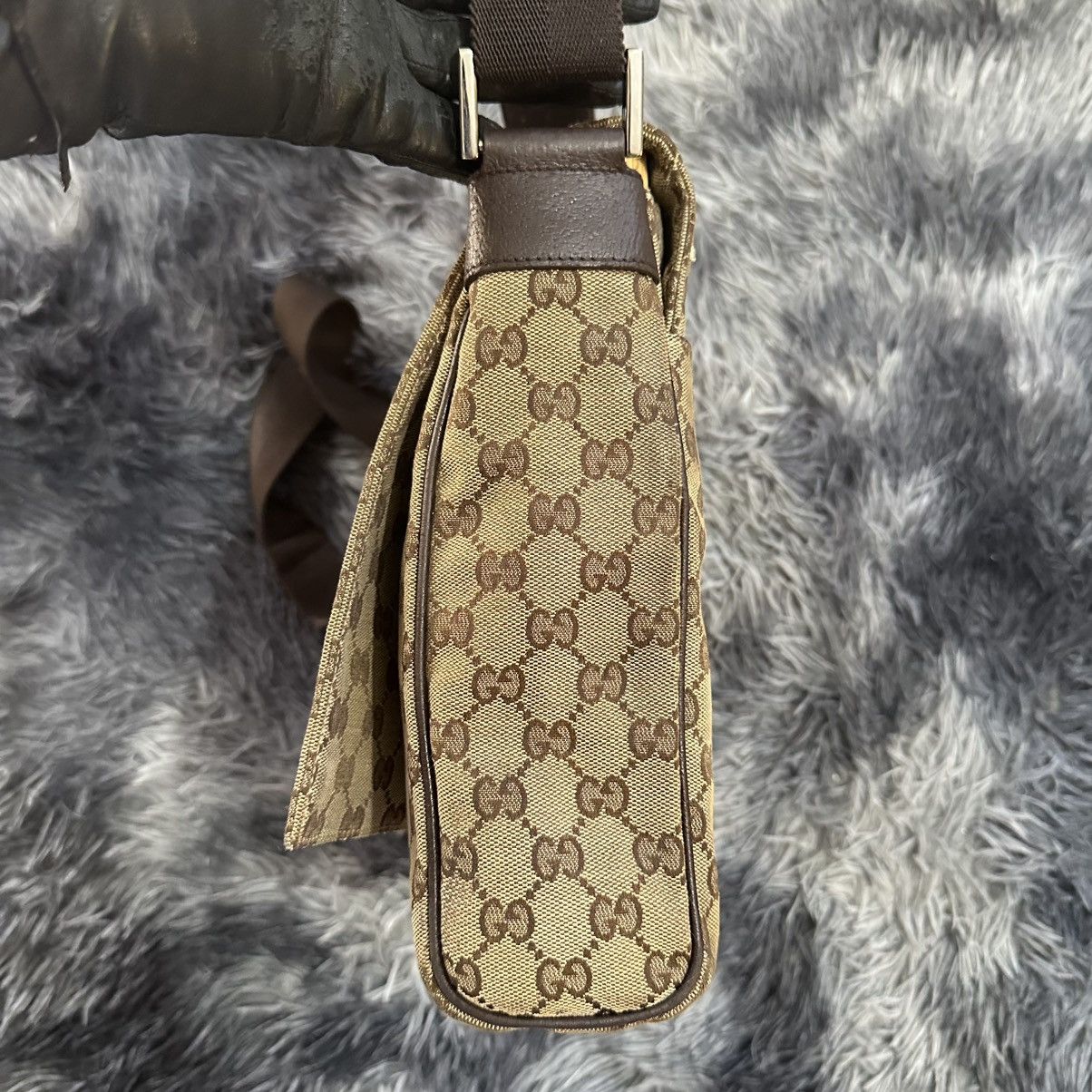 Gucci Gucci Canvas GG Messenger Bag Size 32 - 4 Thumbnail