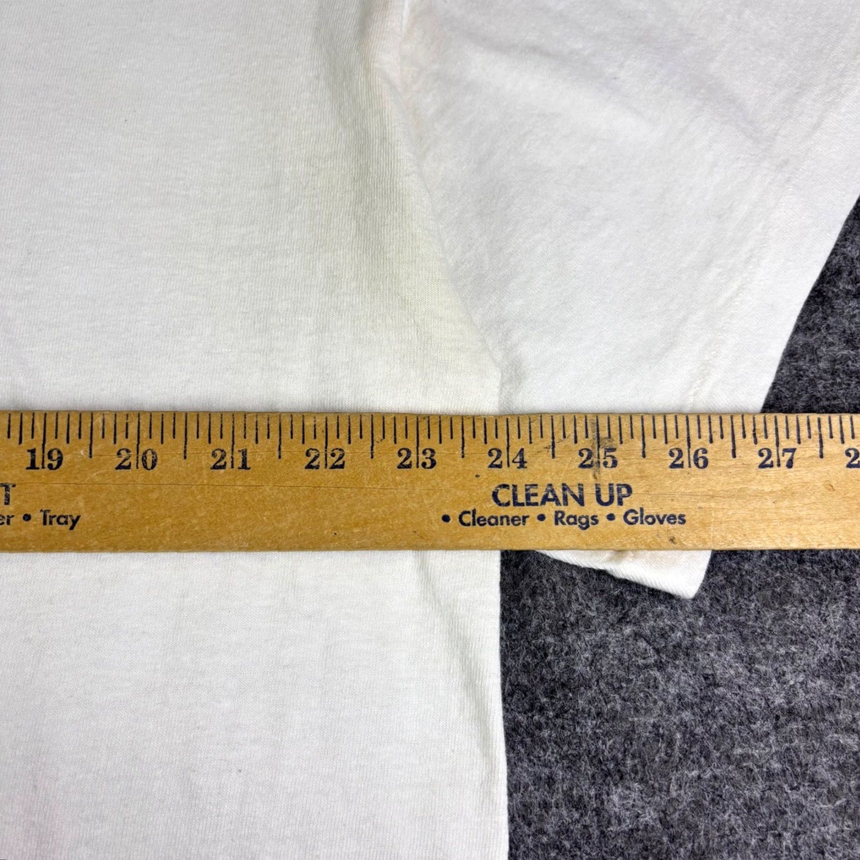 Vintage Vintage Newport Blue Regatta T-Shirt 90s Mens XL Cream Sailboat Graphic User: Vintage Newport Blue Regatta T-Shirt 90s Mens XL Cream Sailboat Graphic Size US XL / EU 56 / 4 - 2 Thumbnail