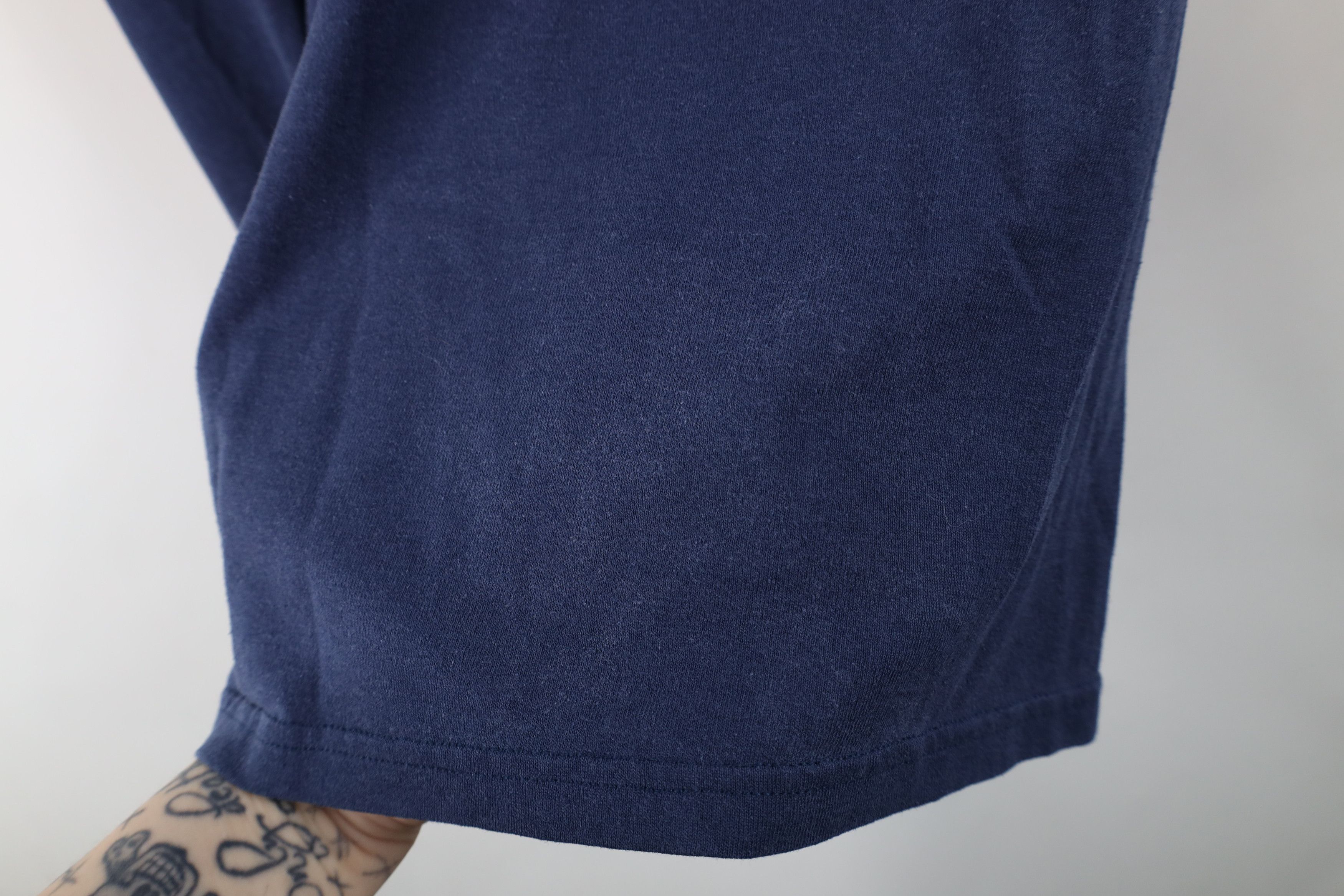Hanes Vintage 90s Hanes Heavyweight Blank T-Shirt Navy Blue Size US L / EU 52-54 / 3 - 10 Thumbnail