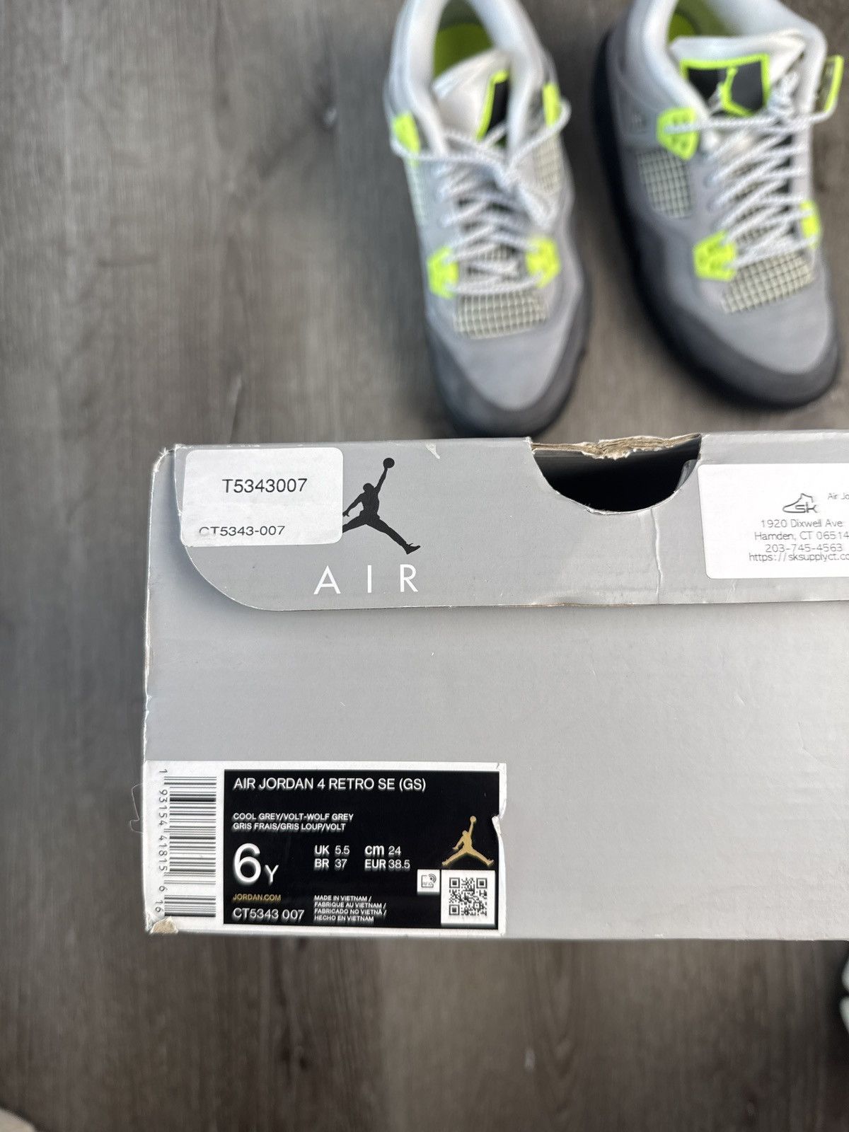 Jordan Brand Air Jordan 4 “95 Neon” (GS) **PRE-OWNED** Size US 6 / EU 39 - 8 Thumbnail
