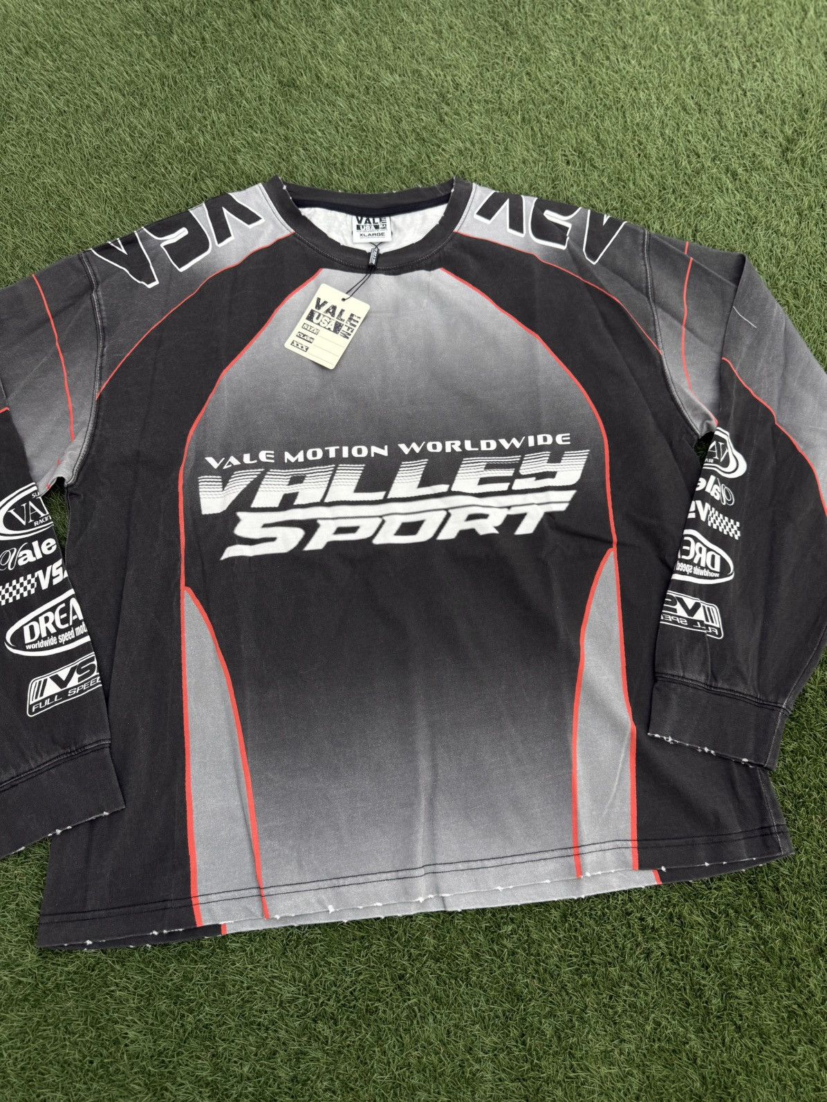 Vale Valley Dreams Racing Long Sleeve Tee Size (XL) NEW Size US XL / EU 56 / 4 - 2 Thumbnail