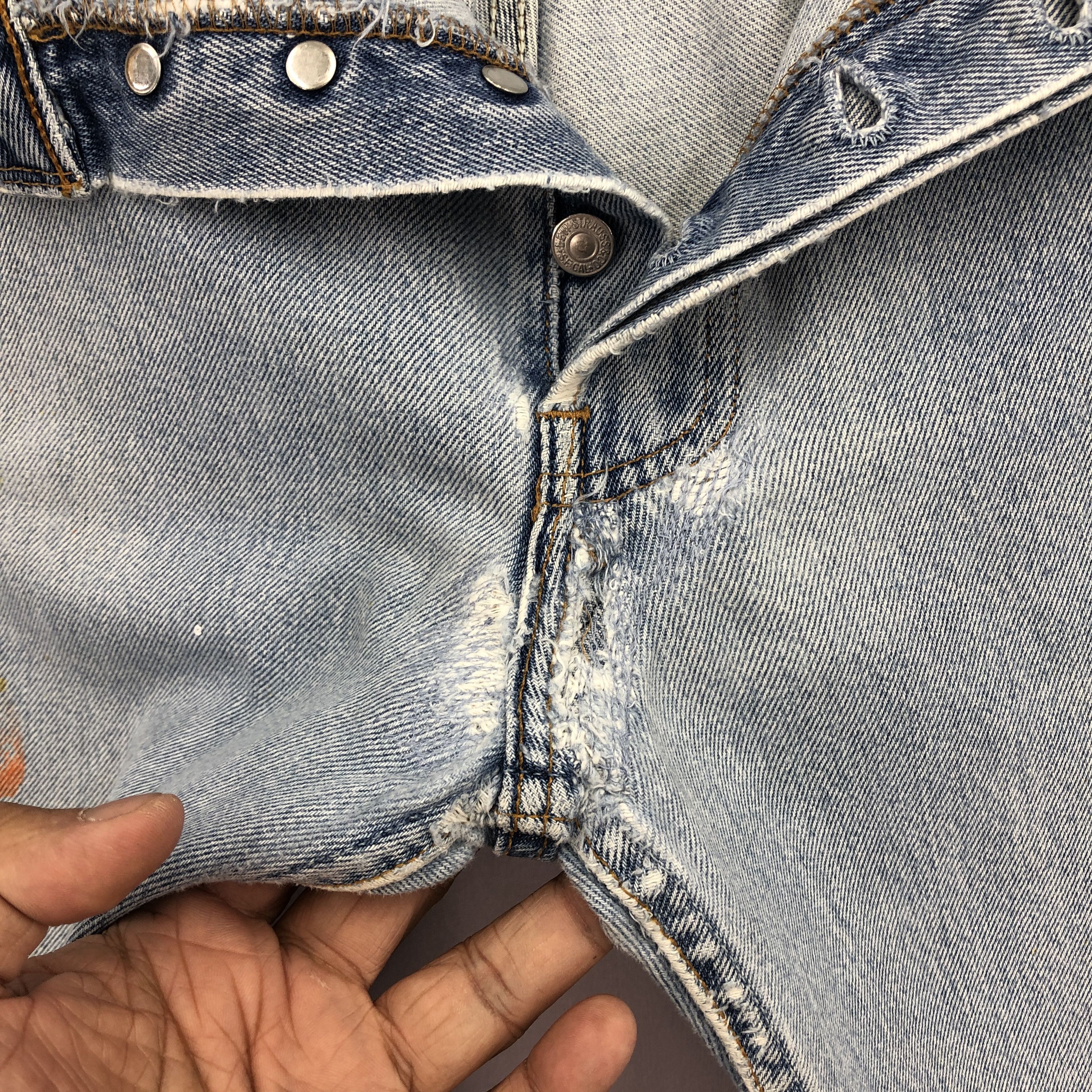 Levi's Vintage Levis 501 Sunfaded Jeans Levi's Ripped Faded Denim Size US 32 / EU 48 - 9 Thumbnail