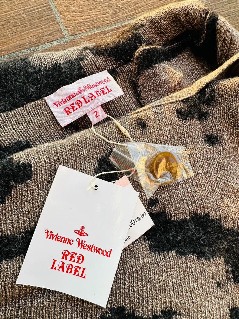 Vivienne Westwood Vivienne Westwood size2 A crooked sweater coat Size M / US 6-8 / IT 42-44 - 3 Thumbnail