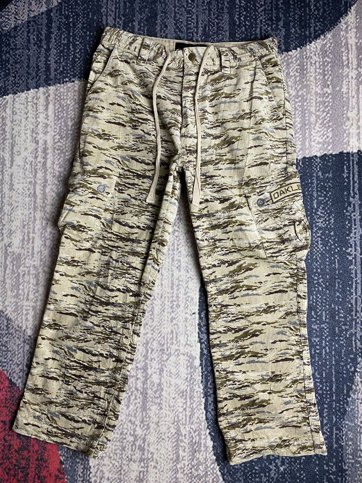 【OAKLEY】camouflage corduroy cargo pants Oakley Oakley camo tactical multipocket bondage corduroy