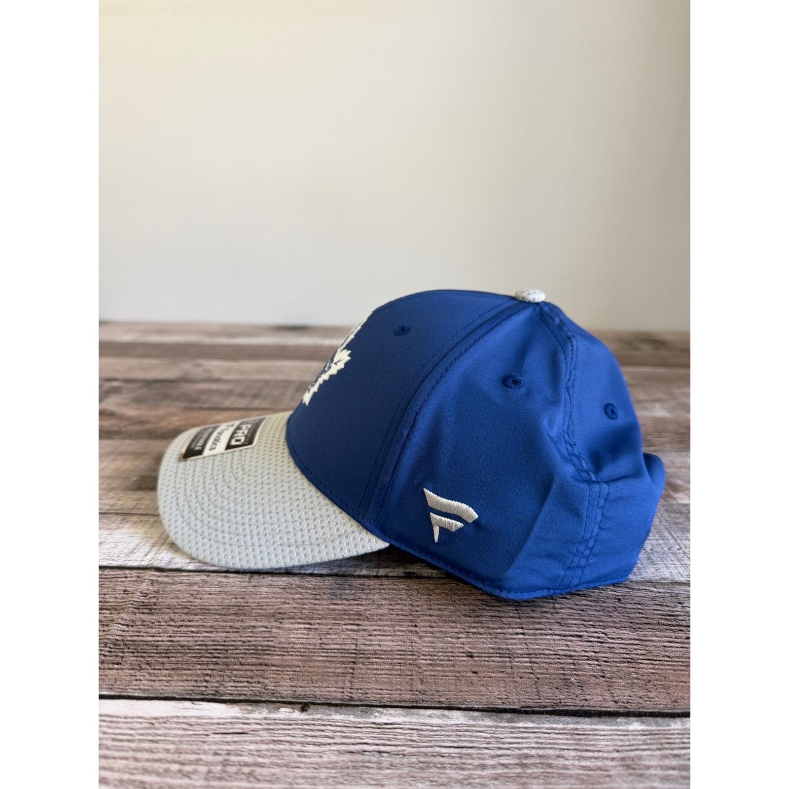 NHL NWT Toronto Maple Leafs Snapback Hat Size ONE SIZE - 4 Thumbnail