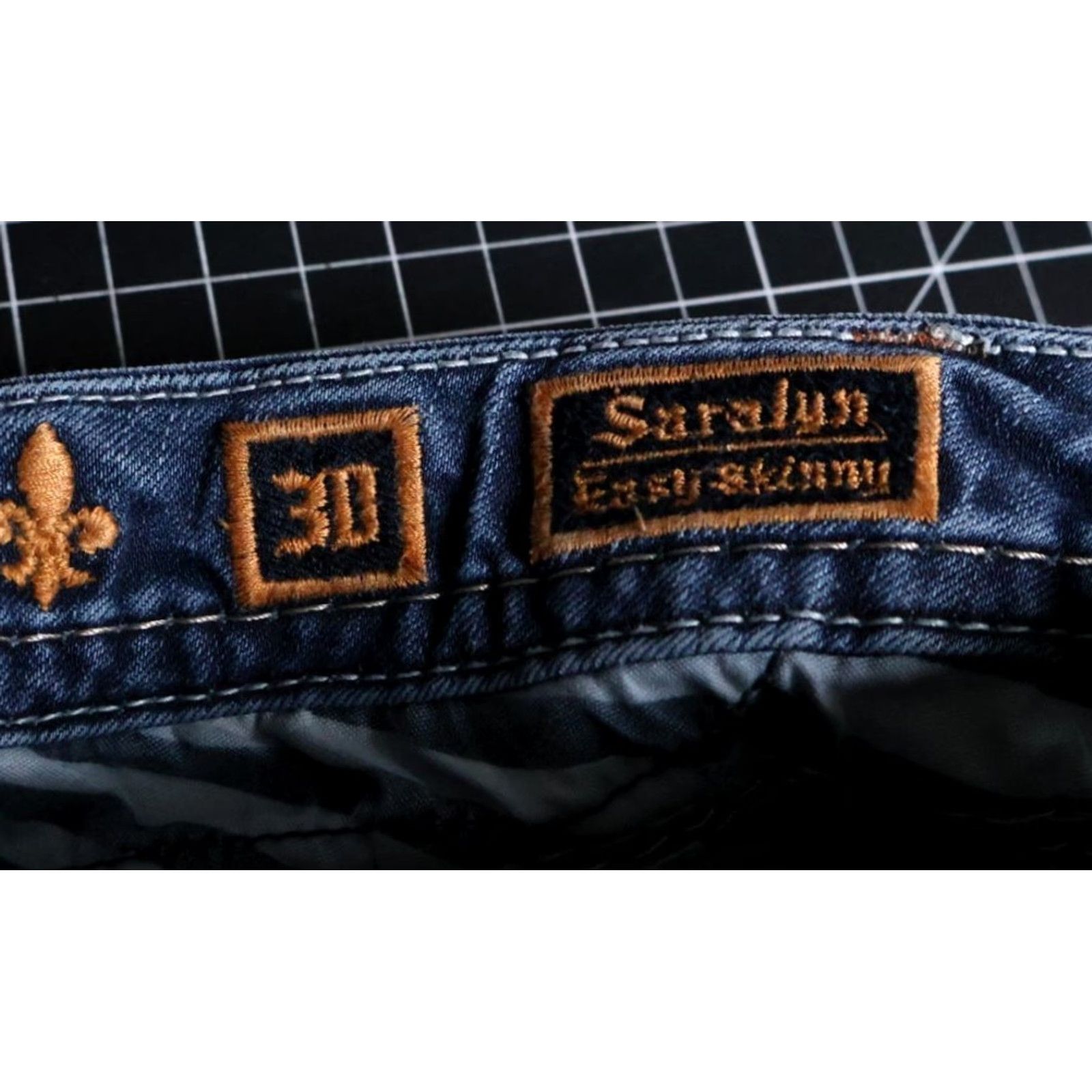 Vintage Rock Revival Saralyn Easy Skinny Jeans Women's 30 Blue Denim Stretch Rhinestone 5-Pocket Medium Wash Hipster Modern Size 30" / US 8 / IT 44 - 3 Thumbnail