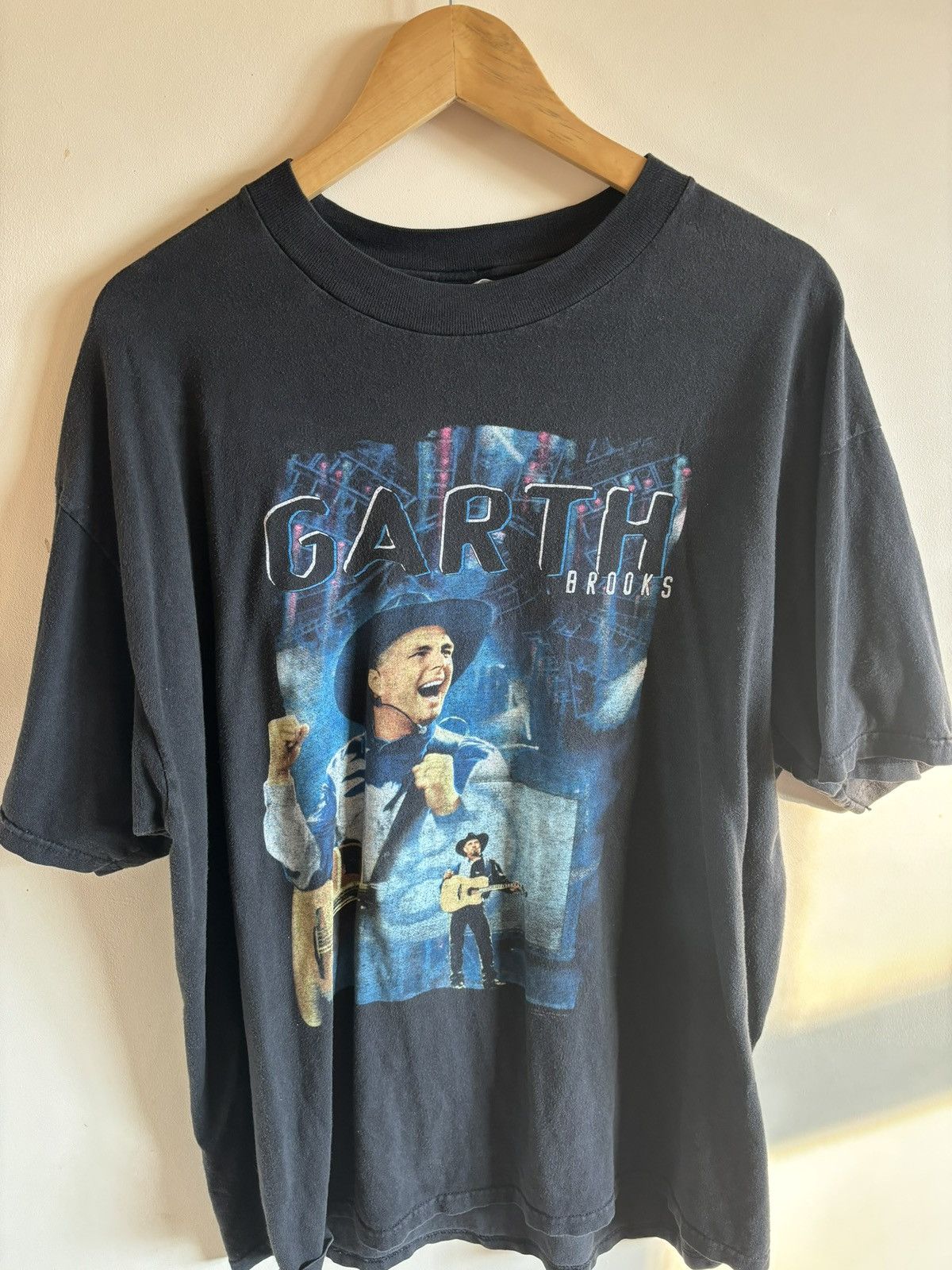 Vintage Garth Brooks T Shirt Size US XL / EU 56 / 4 - 1 Thumbnail