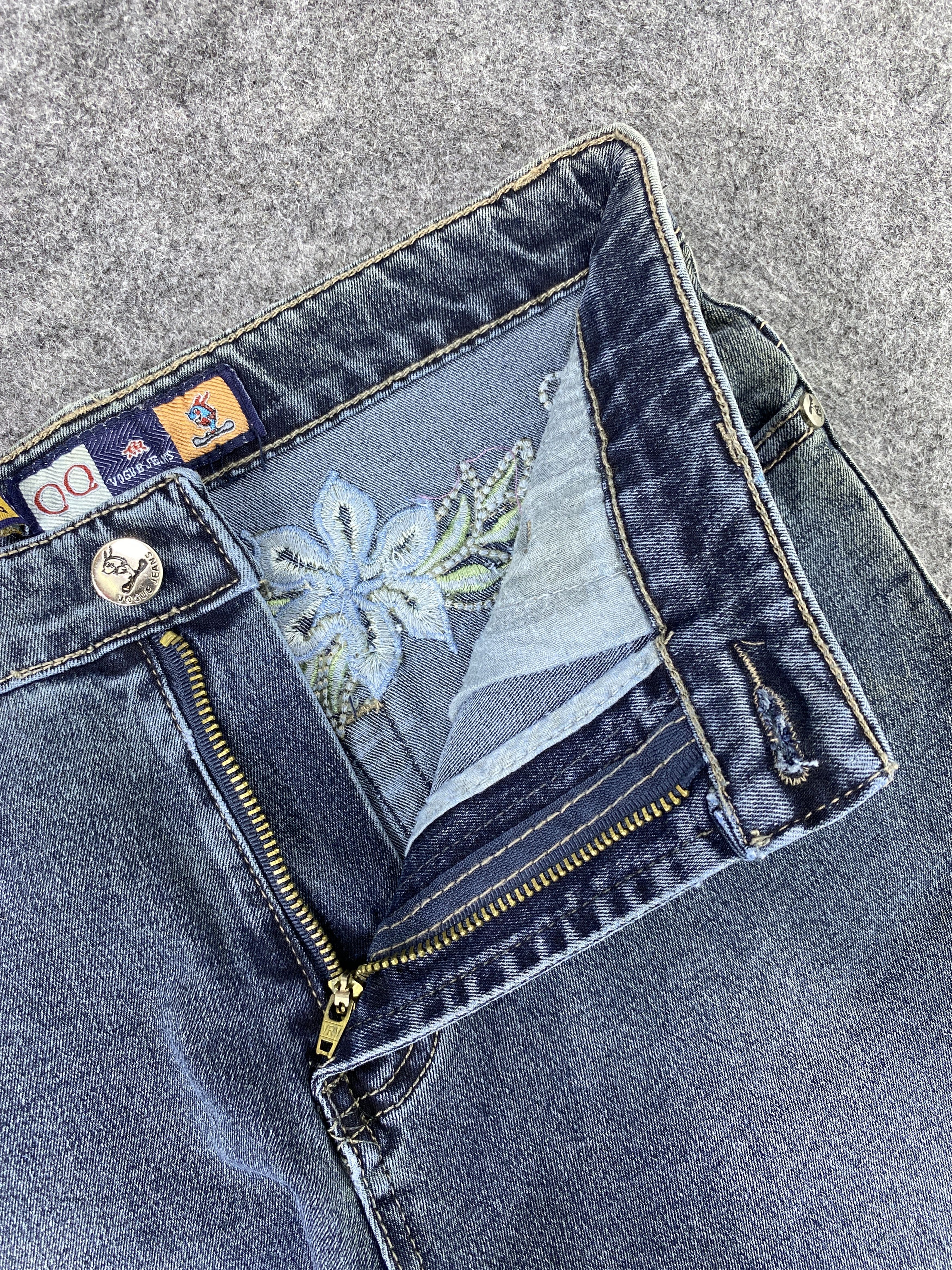 Jean Vogue Floral Embroidery Flared Wash Jeans - J1038 Size 27" / US 4 / IT 40 - 9 Thumbnail