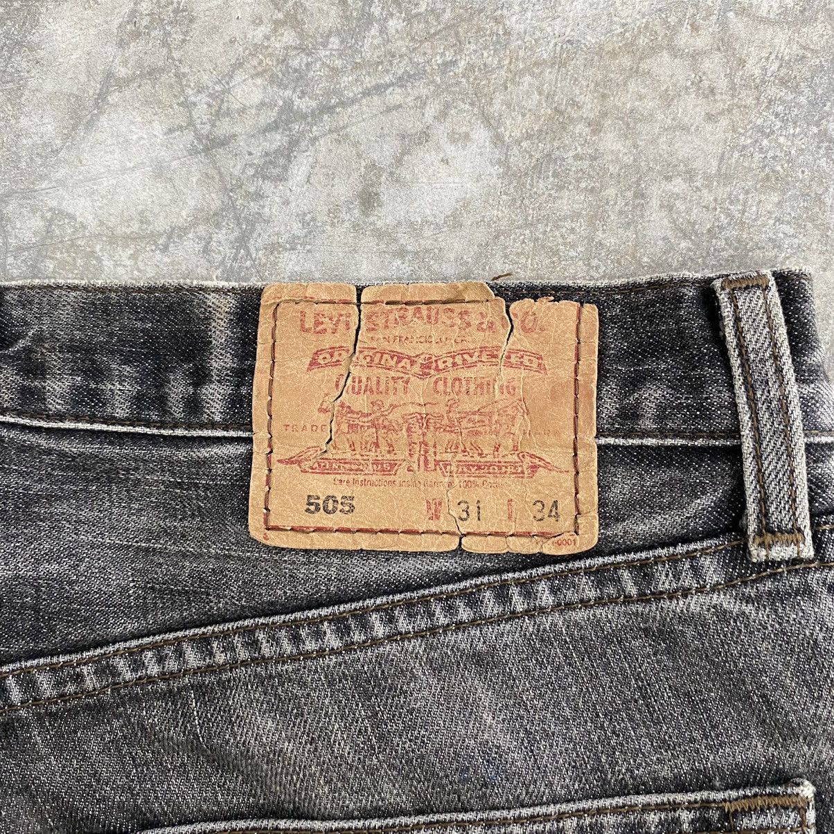 Levi's VTG 2003 Levi’s 505 Faded Grey Denim Jeans Size US 32 / EU 48 - 23 Thumbnail
