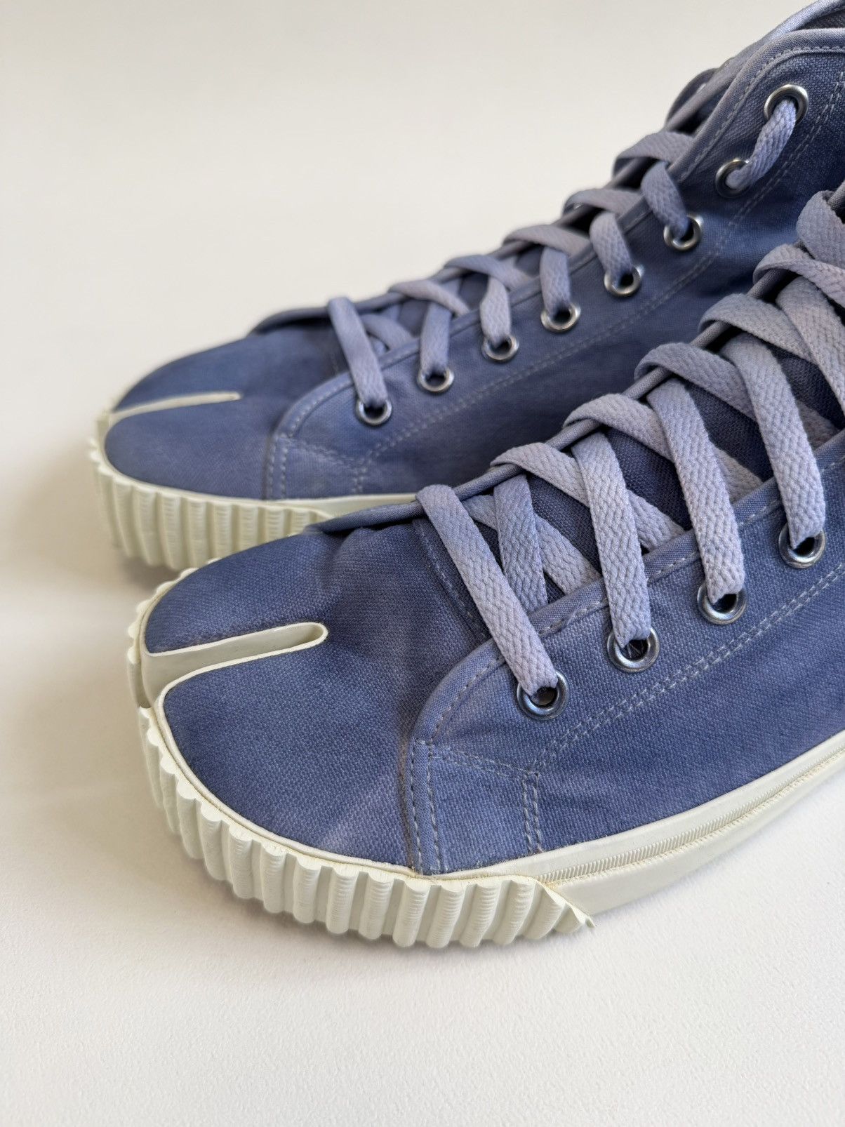 Maison Margiela Sample Blue Tie Dye Canvas Tabi Sneakers Size US 11 / EU 44 - 11 Thumbnail