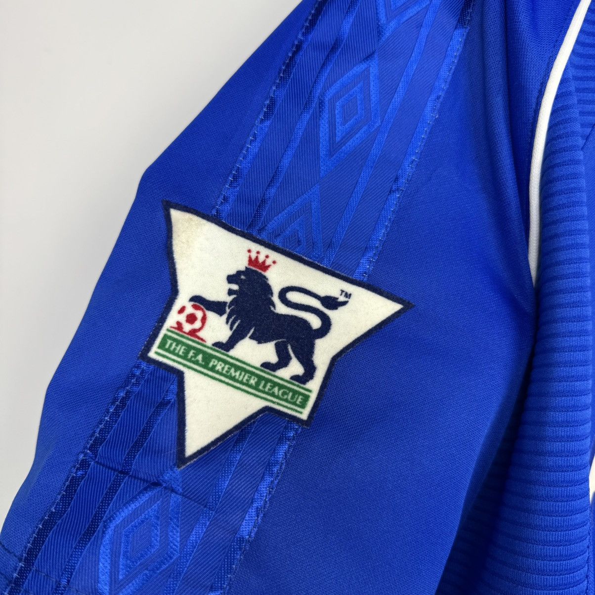 Umbro CHELSEA 1999 2000 HOME FOOTBALL SHIRT SOCCER #9 HASSELBAINK Size US XL / EU 56 / 4 - 8 Thumbnail