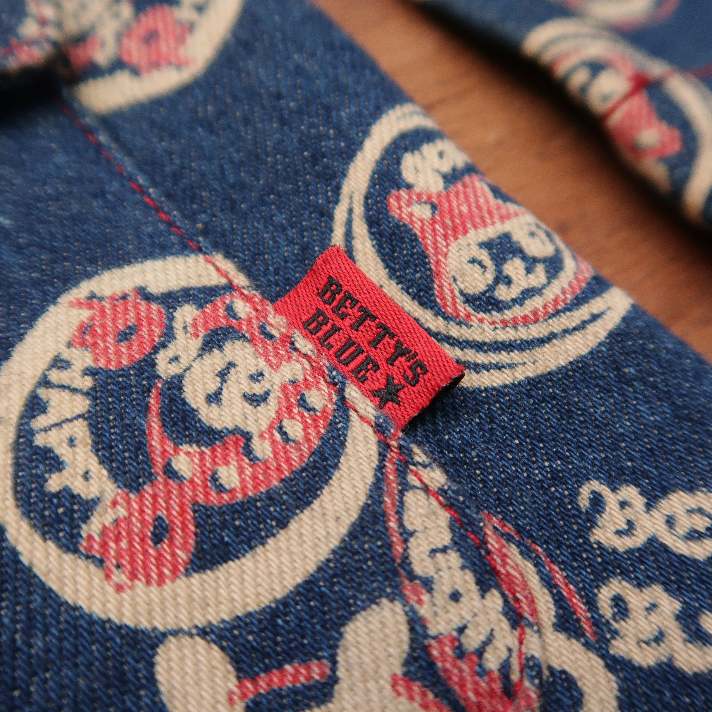Japanese Brand 1990s Bettys Blue Japan Stamp Psycho Multi Pocket Jacket Size S / US 4 / IT 40 - 11 Thumbnail