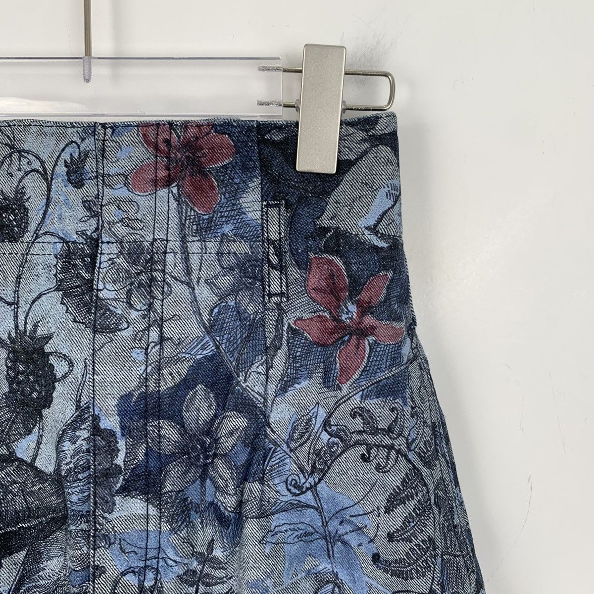 Dior Christian Dior All-over Floral Print Casual Shorts K26WX Size 25" / US 0 / IT 36 - 3 Thumbnail
