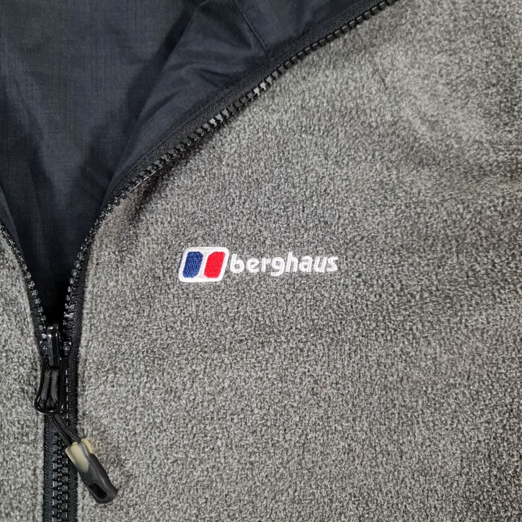Berghaus Berghaus Mens Jacket Black Grey XL 2 in One Reversible Fleece Windbreaker Casual 90s Outdoor Size US XL / EU 56 / 4 - 4 Thumbnail