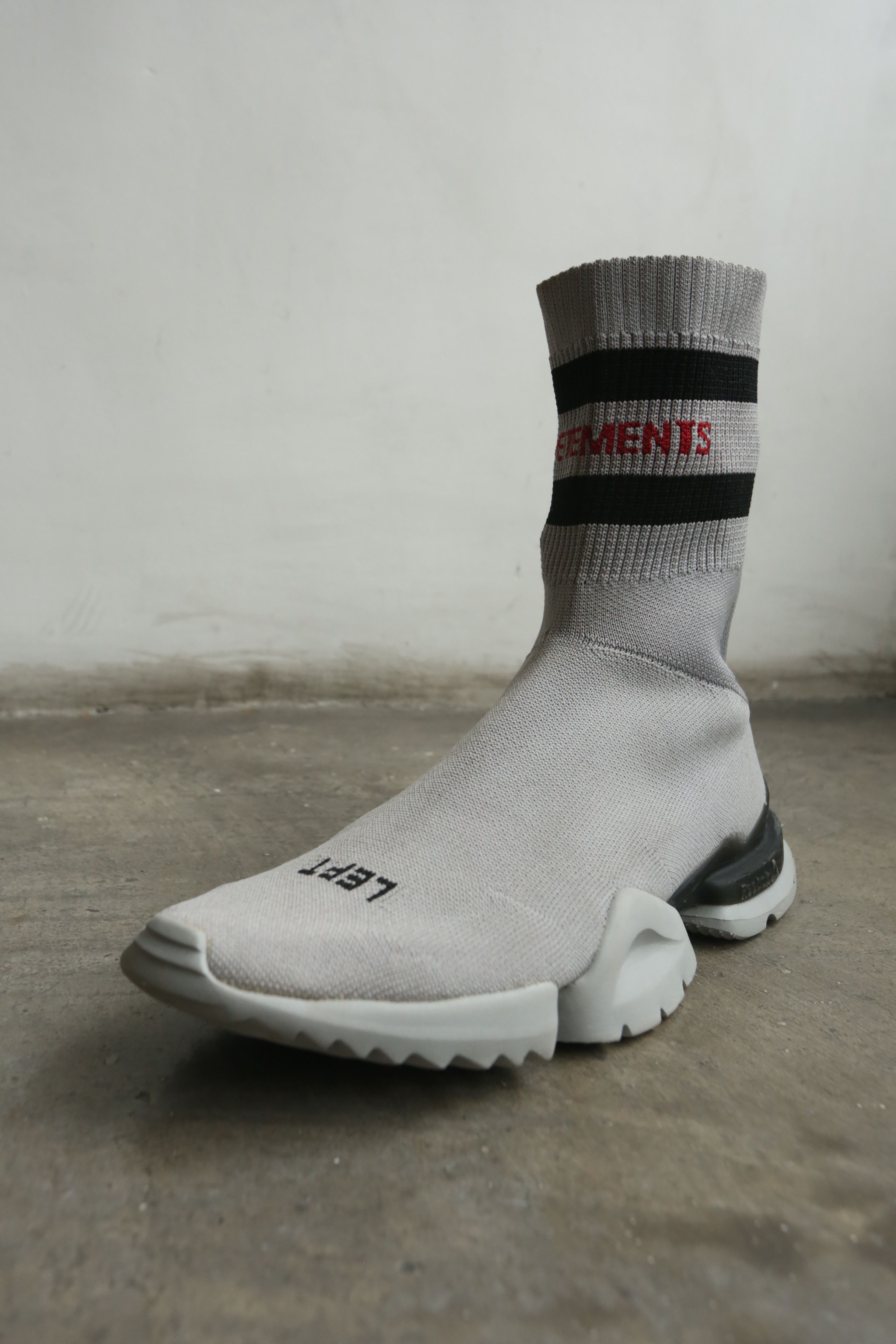 Reebok × Vetements Reebok - Vetements - S/S 18 - Sock Sneakers Size US 9 / EU 42 - 9 Thumbnail