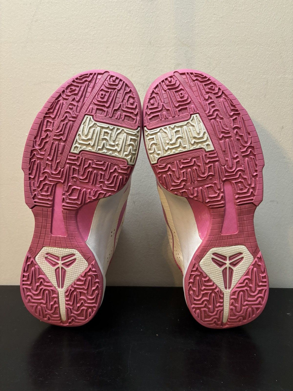 Nike Nike Kobe 5 Think Pink GS Size US 6.5 / EU 39-40 - 6 Thumbnail