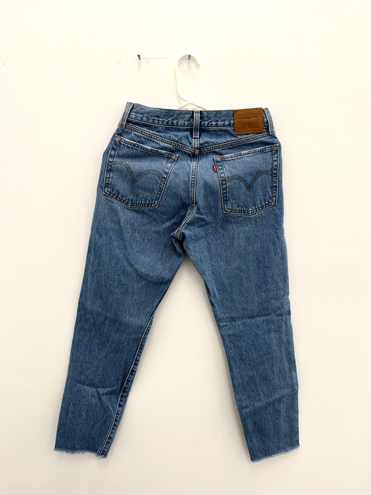 Levi's Levi's Wedgie Icon Fit Jeans Straight Leg High Rise Size 26 Size 26" / US 2 / IT 38 - 2 Thumbnail
