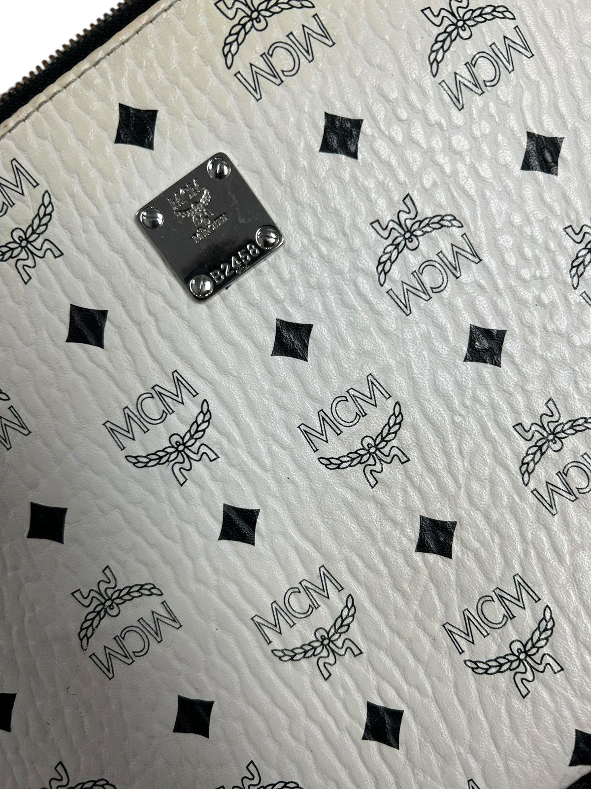 MCM MCM Viestos Clutch White Size ONE SIZE - 3 Thumbnail
