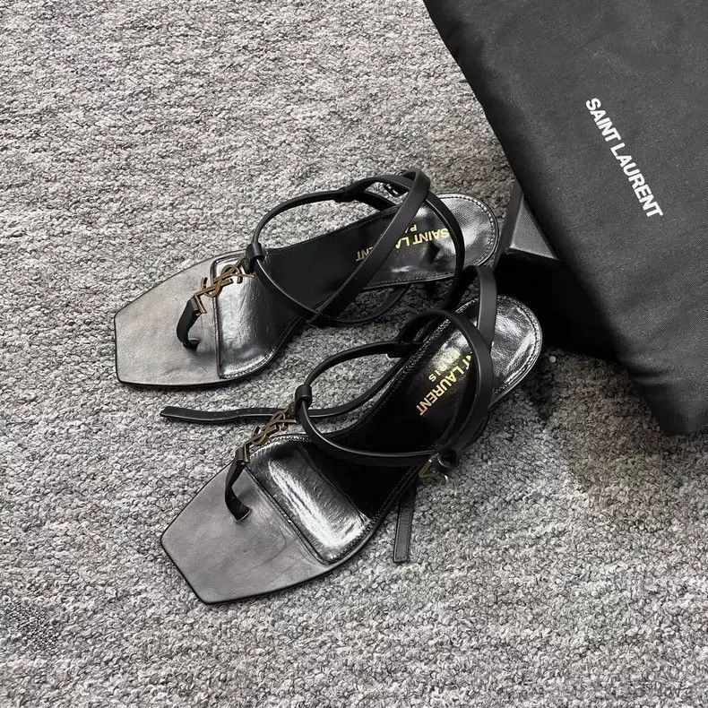 Saint Laurent Paris Saint Laurent ParisLeather gold-tone monogrammed square-to Size US 6.5 / IT 36.5 - 1 Thumbnail
