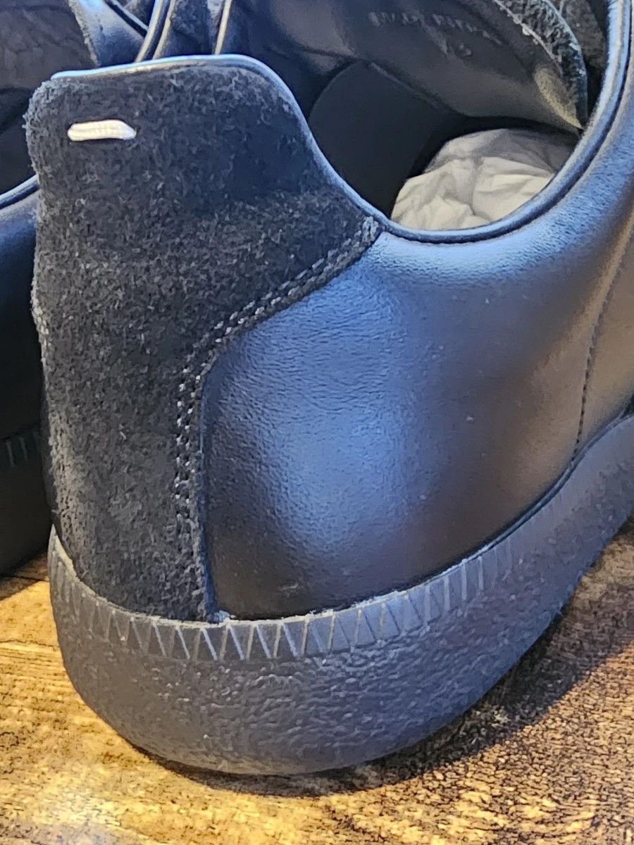 Maison Margiela Maison Margiela Replica GAT Black 10 43 Low Tops Size US 10 / EU 43 - 17 Thumbnail