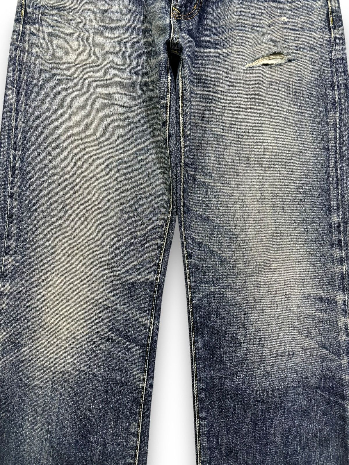 Undercover × Uniqlo Vintage Uniqlo UJ S002 Blue Wash Loose Distressed Jeans Size US 34 / EU 50 - 6 Thumbnail