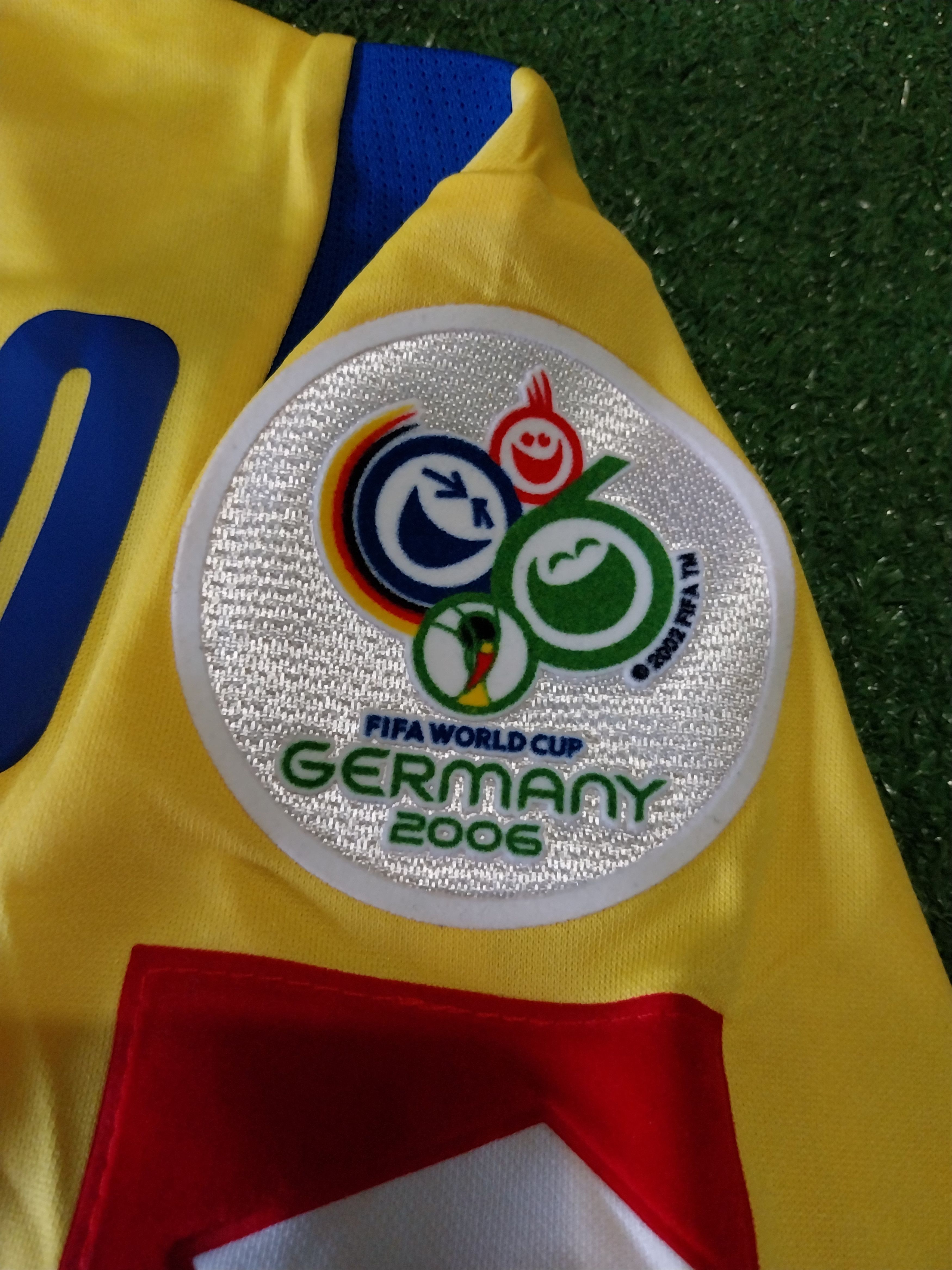 Lotto Sport Ukraine home 2006 andriy shevchenko jersey football Size US L / EU 52-54 / 3 - 10 Thumbnail
