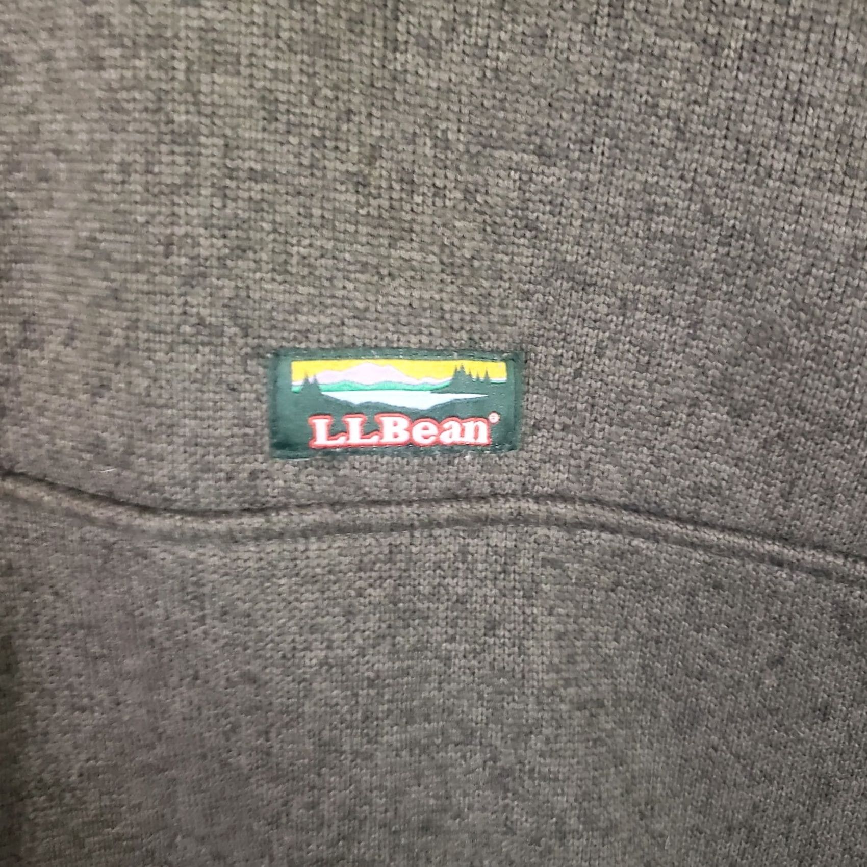 Vintage LL Bean Sweater Men's L Gray Knit Quarter Snap Pullover 502793 Knit Style Pockets Mock Neck Button/Pull 1/4 Snap Vintage No N/A Size US L / EU 52-54 / 3 - 6 Thumbnail