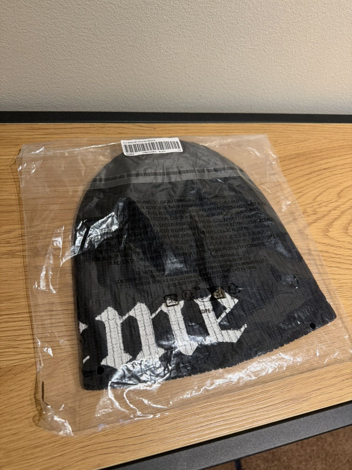 Supreme Supreme Old English Printed Beanie Black SS26 Size ONE SIZE - 2 Thumbnail
