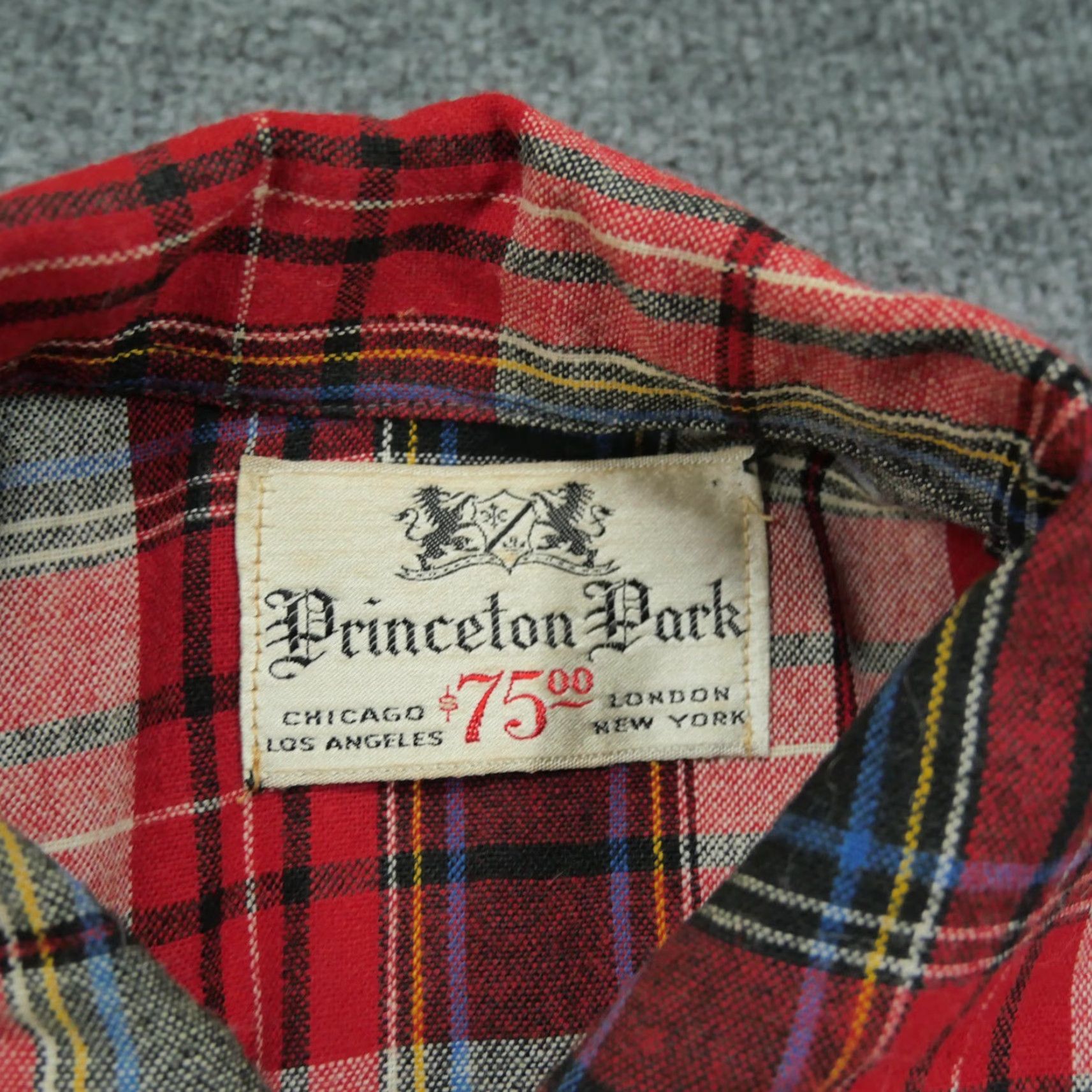Vintage VINTAGE Princeton Park Shirt Mens Adult Medium Red Plaid Wool Button-Up with Pocket(s) Size US M / EU 48-50 / 2 - 6 Thumbnail