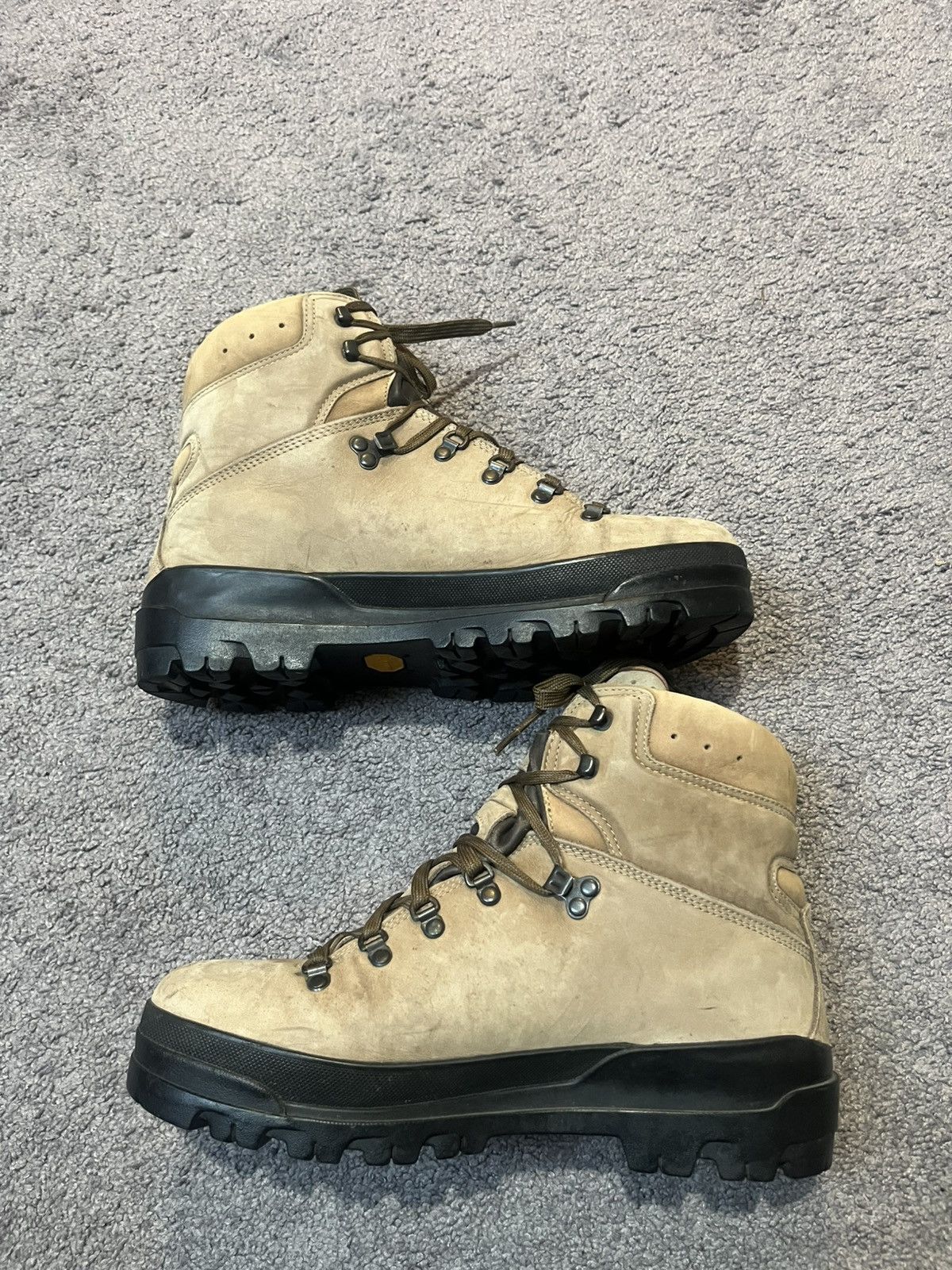Kith × Timberland KITH Exclusive Timberland World Hiker OG - Gopher 2018 Size US 12 / EU 45 - 2 Thumbnail