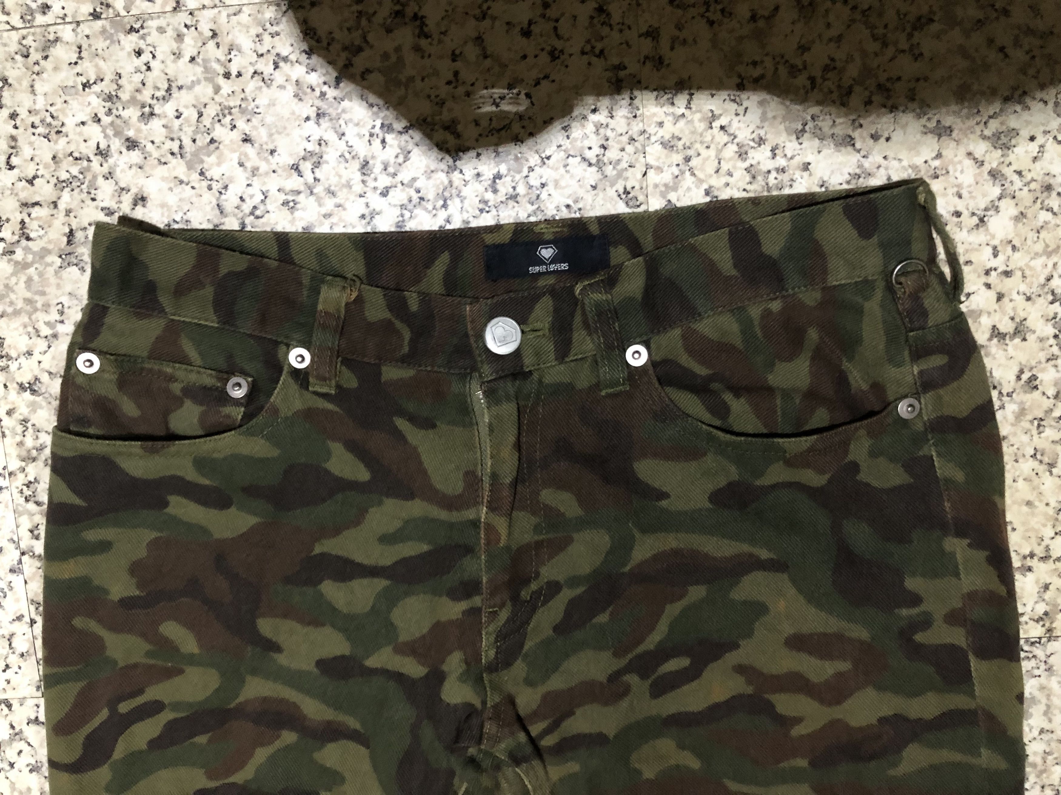 Japanese Brand Vintage Y2K SUPER LOVERS TOKYO "NEW WAVE" Camouflage Jeans Size 29" - 3 Thumbnail