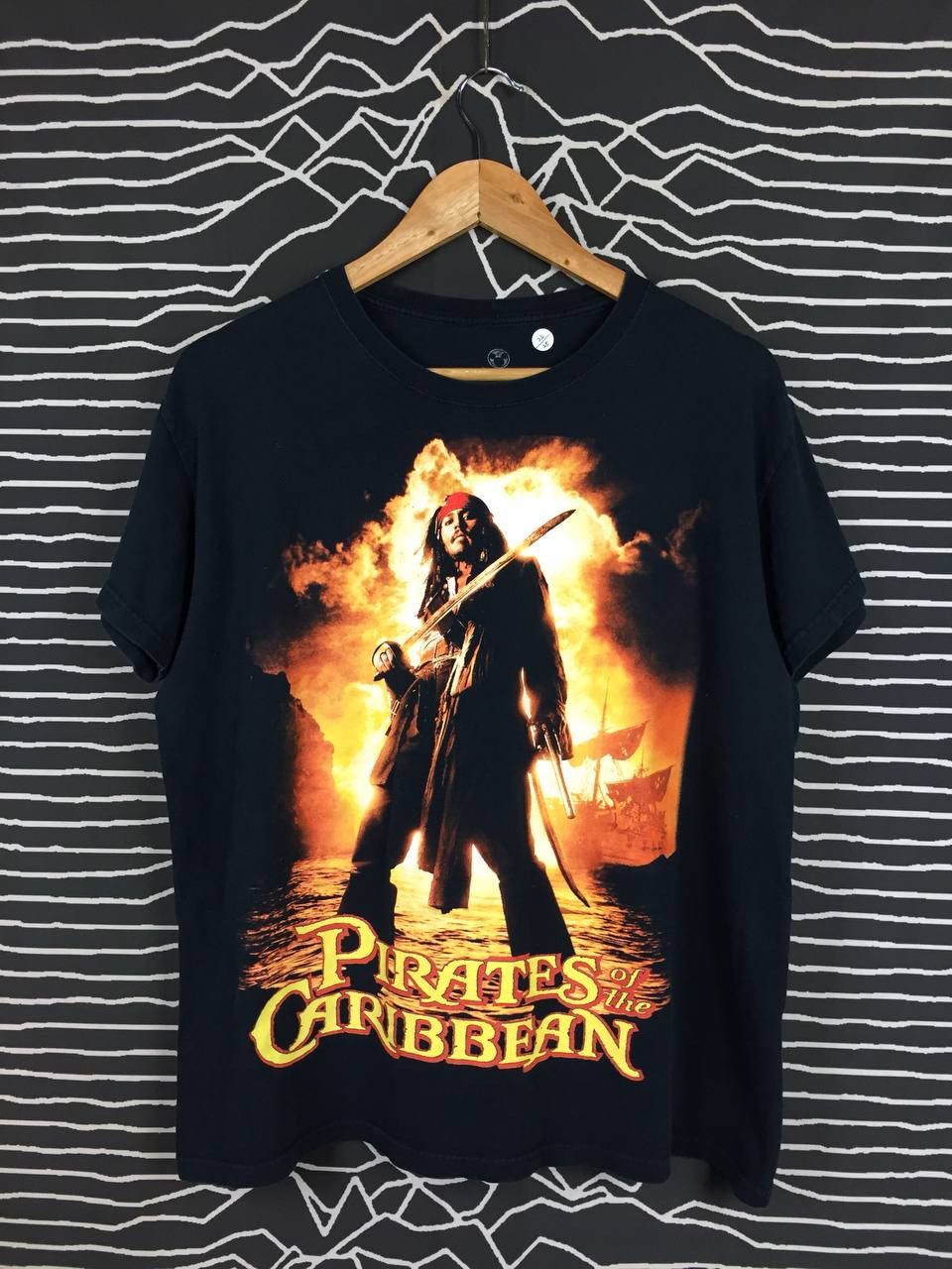 Vintage Pirates Of The Caribbean Johnny Deep Movie Tee Size US L / EU 52-54 / 3 - 1 Thumbnail