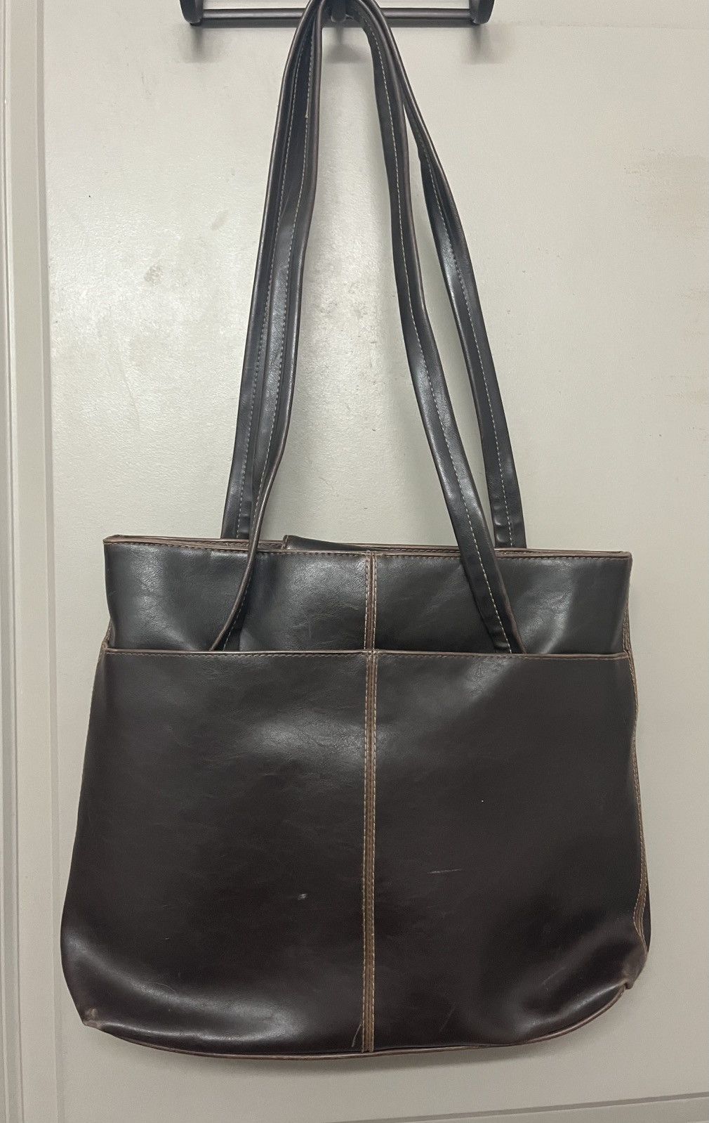 Liz Claiborne Vintage First Issue A Liz Claiborne hand bag Size ONE SIZE - 1 Thumbnail