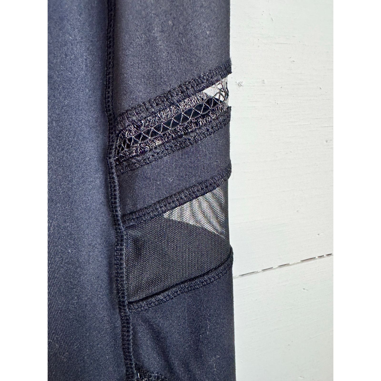 Avia Avia Capri Leggings Women's Size Medium Size 26" / US 2 / IT 38 - 3 Thumbnail