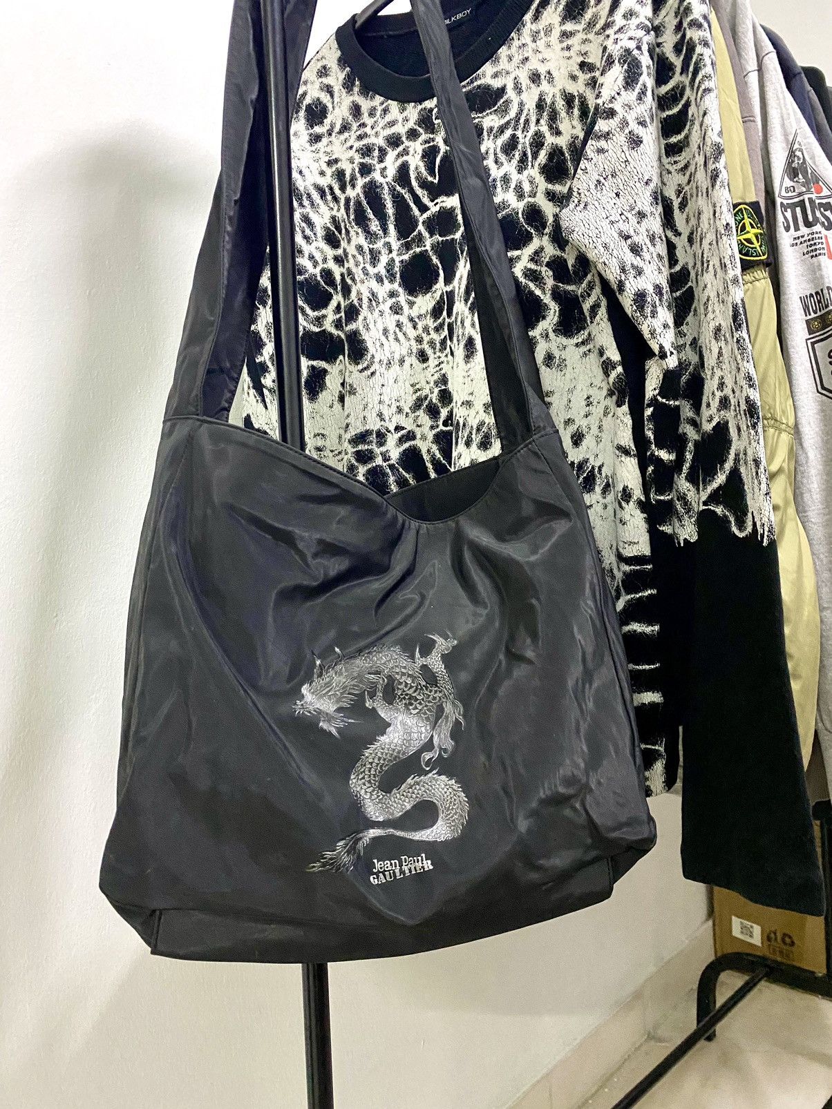 Jean Paul Gaultier Iconic Jean Paul Gaultier Dragon Embossed Sling Bag Size ONE SIZE - 3 Thumbnail