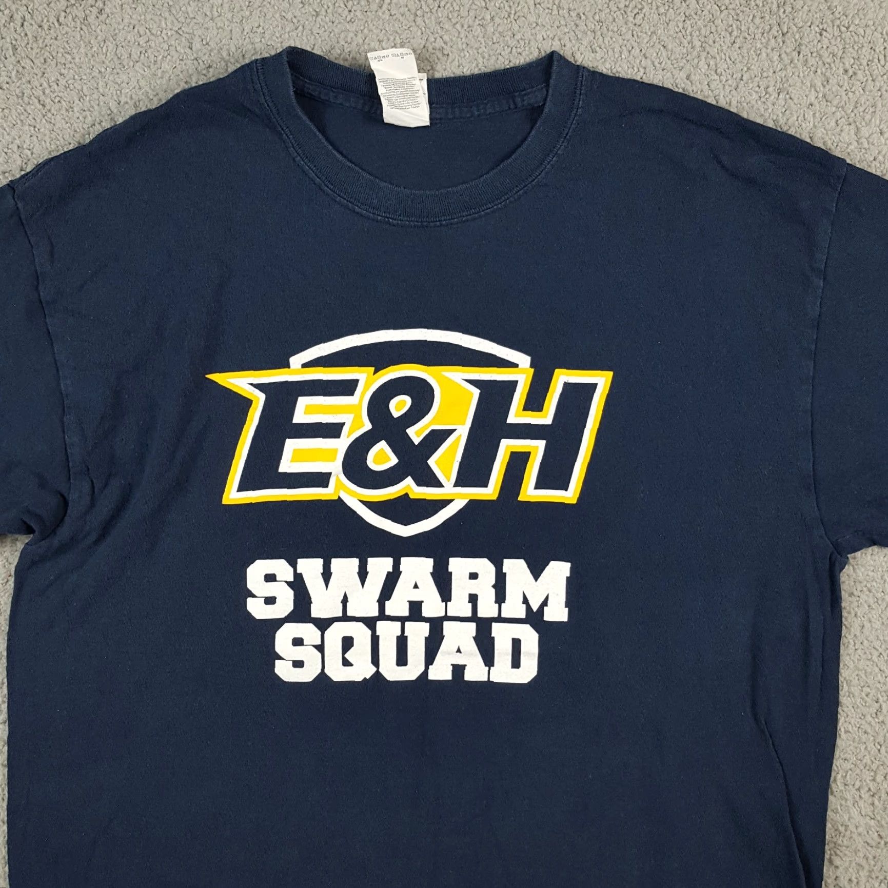 Gildan VINTAGE Gildan Emory & Henry Swarm Squad College T-Shirt Men's Large Blue Solid 00s Retro School Sports Size US L / EU 52-54 / 3 - 2 Thumbnail