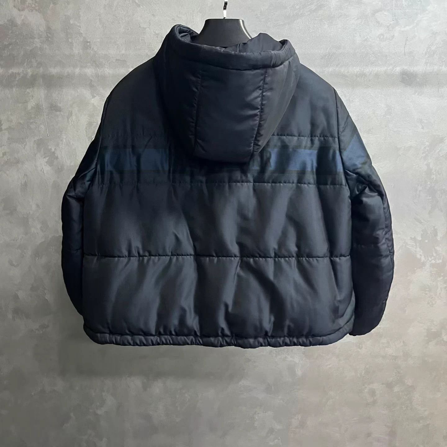 Dior Dior color blocked printed double-faced short down jacket XS Size XS / US 0-2 / IT 36-38 - 4 Thumbnail