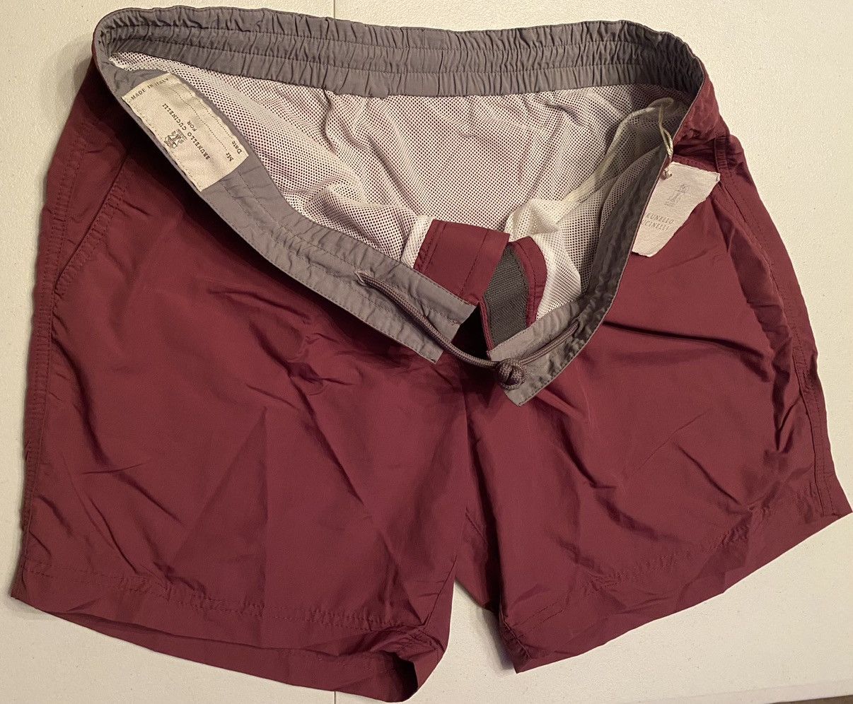 Brunello Cucinelli Brunello Cucinelli 🇮🇹 Oxblood Techno Resort Swim Shorts L NWT Size US 36 / EU 52 - 9 Thumbnail