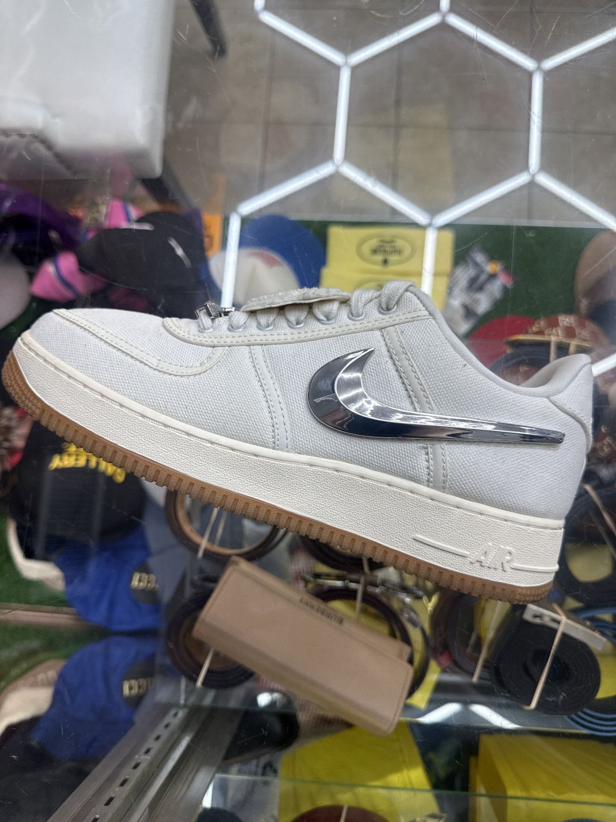 Nike Size 9.5 - Nike Air Force 1 x Travis Scott Sail 2018 Size US 9.5 / EU 42-43 - 16 Thumbnail
