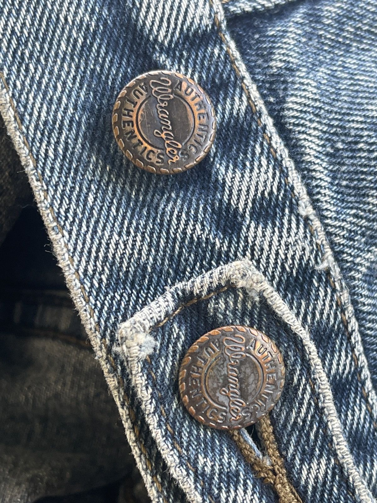 Vintage Thrashed!!! Vintage Wrangler Trucker Jacket Distressed Size US XL / EU 56 / 4 - 17 Thumbnail