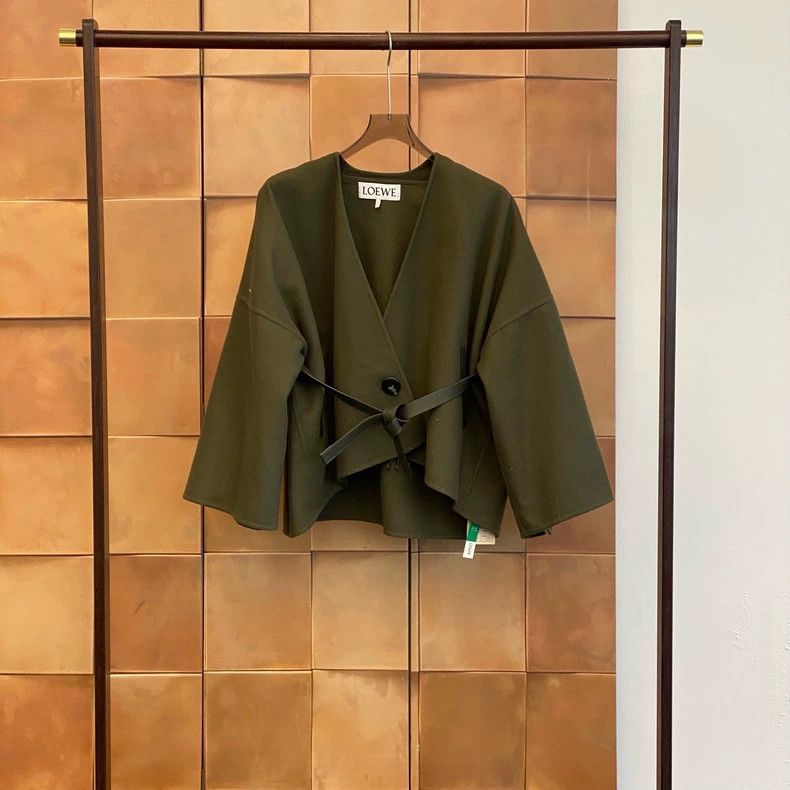 Loewe Loewe Green belt logo wool cloak coat Size XXS / US 00 / IT 34 - 1 Thumbnail