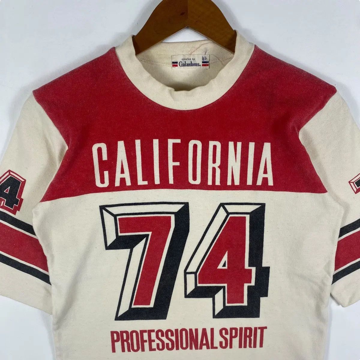 Vintage Vintage GALANTOMS California 74 Professional Spirit Tee Size US M / EU 48-50 / 2 - 2 Thumbnail
