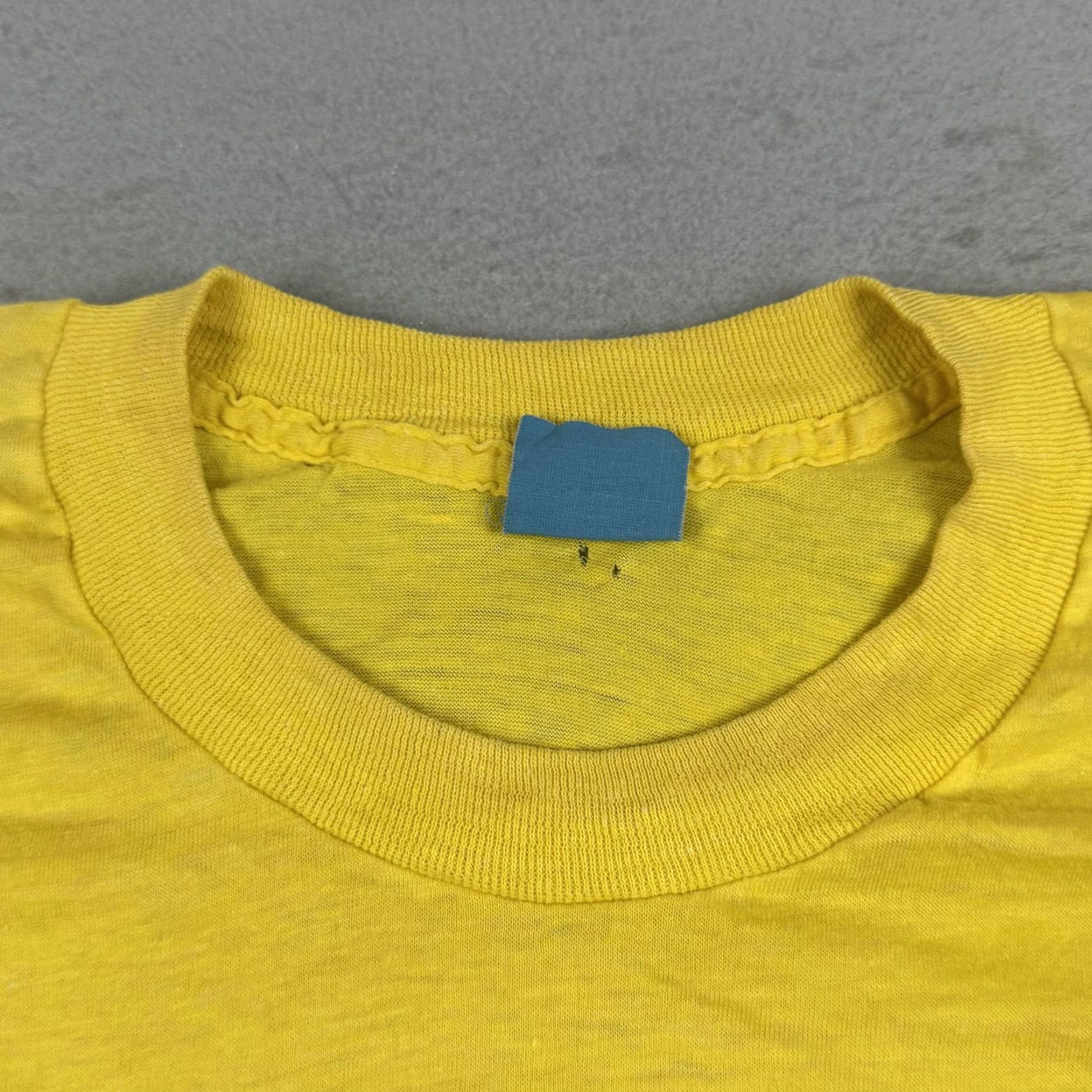 Vintage VINTAGE Screen Stars The Caribbean Map Shirt Mens Small Yellow Single Stitch 70s Graphic Tee Travel Island Map 1977 Mens Small Size US S / EU 44-46 / 1 - 5 Thumbnail