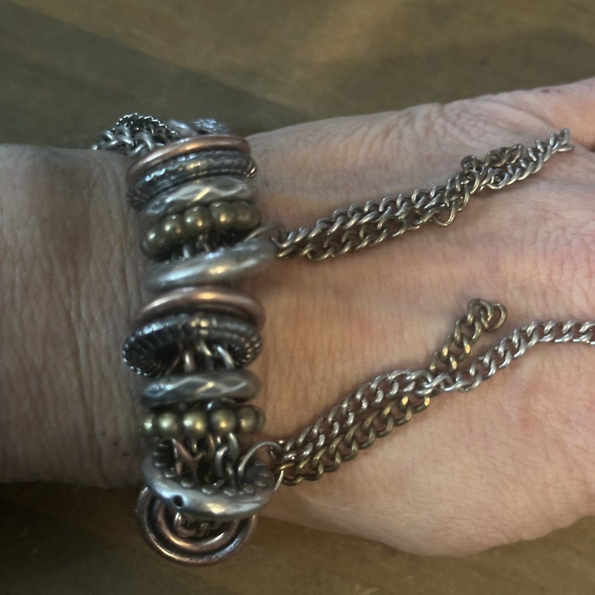 Other Multi chain discs and chains toggle charm bracelet Size ONE SIZE - 2 Thumbnail