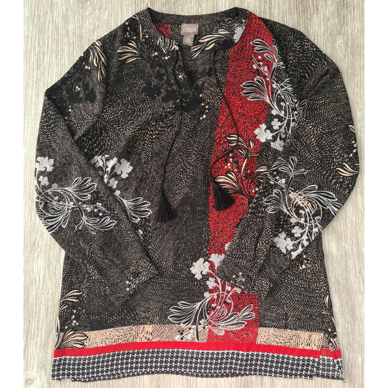 Chicos Chico's | Women's Floral Tropical Print Long Sleeve Top | 0 Size XS / US 0-2 / IT 36-38 - 1 Thumbnail