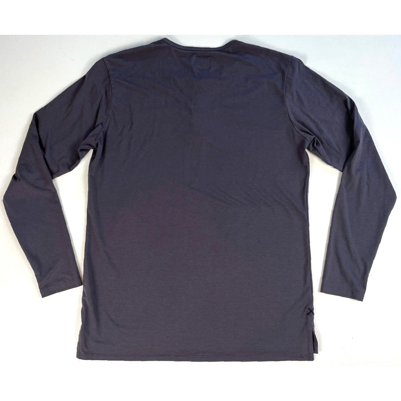 Cuts CUTS Men’s Split-Hem Long Sleeve Henley Shirt L Gray Cotton, Polyester, Spandex Regular T-Shirt Mens Size US L / EU 52-54 / 3 - 2 Thumbnail